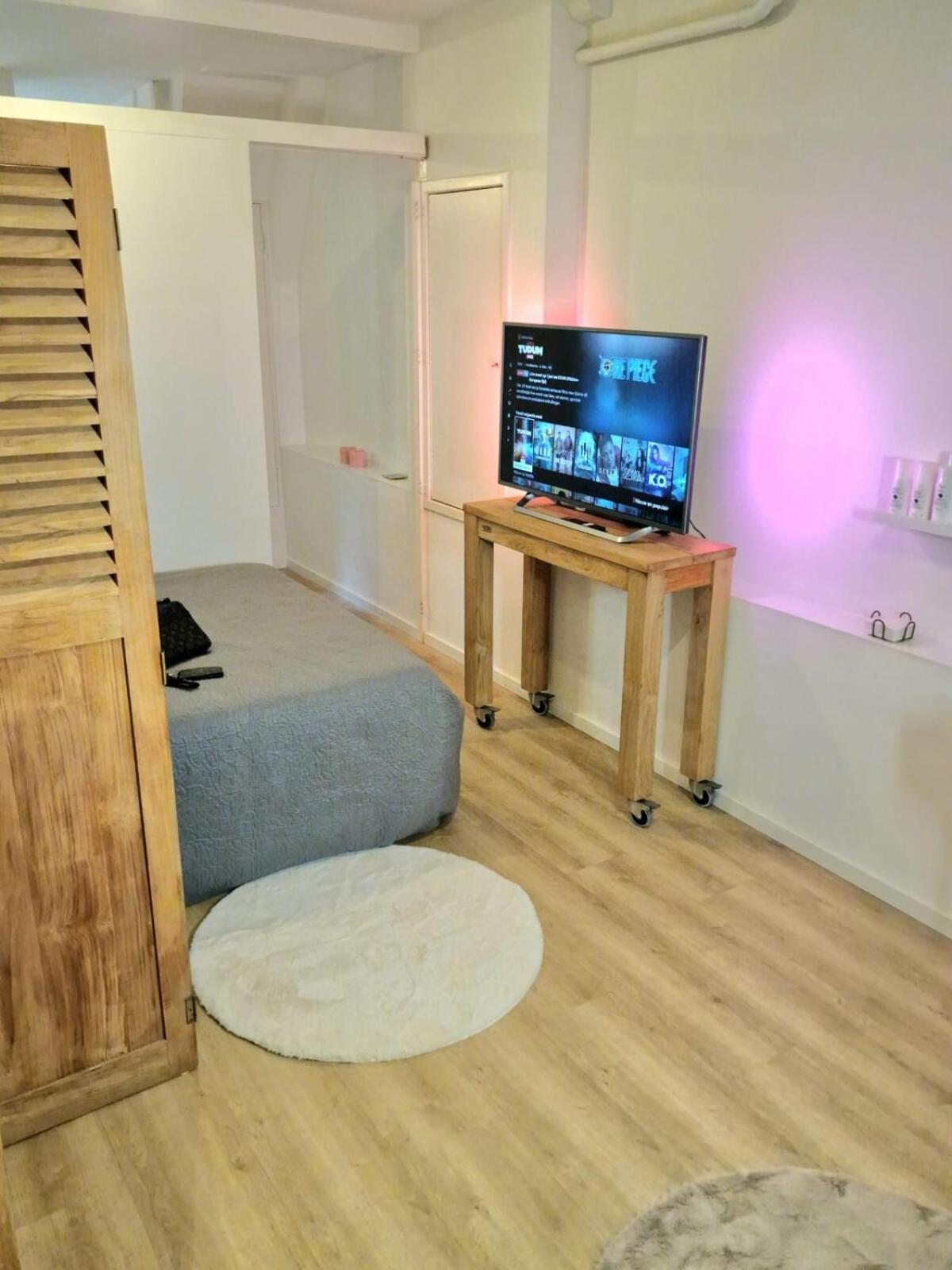 New In The Heart Of * Amsterdam